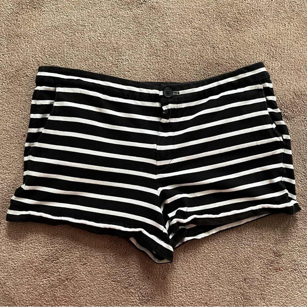 Gap Women’s Mid-Rise Striped Short Shorts Size 10